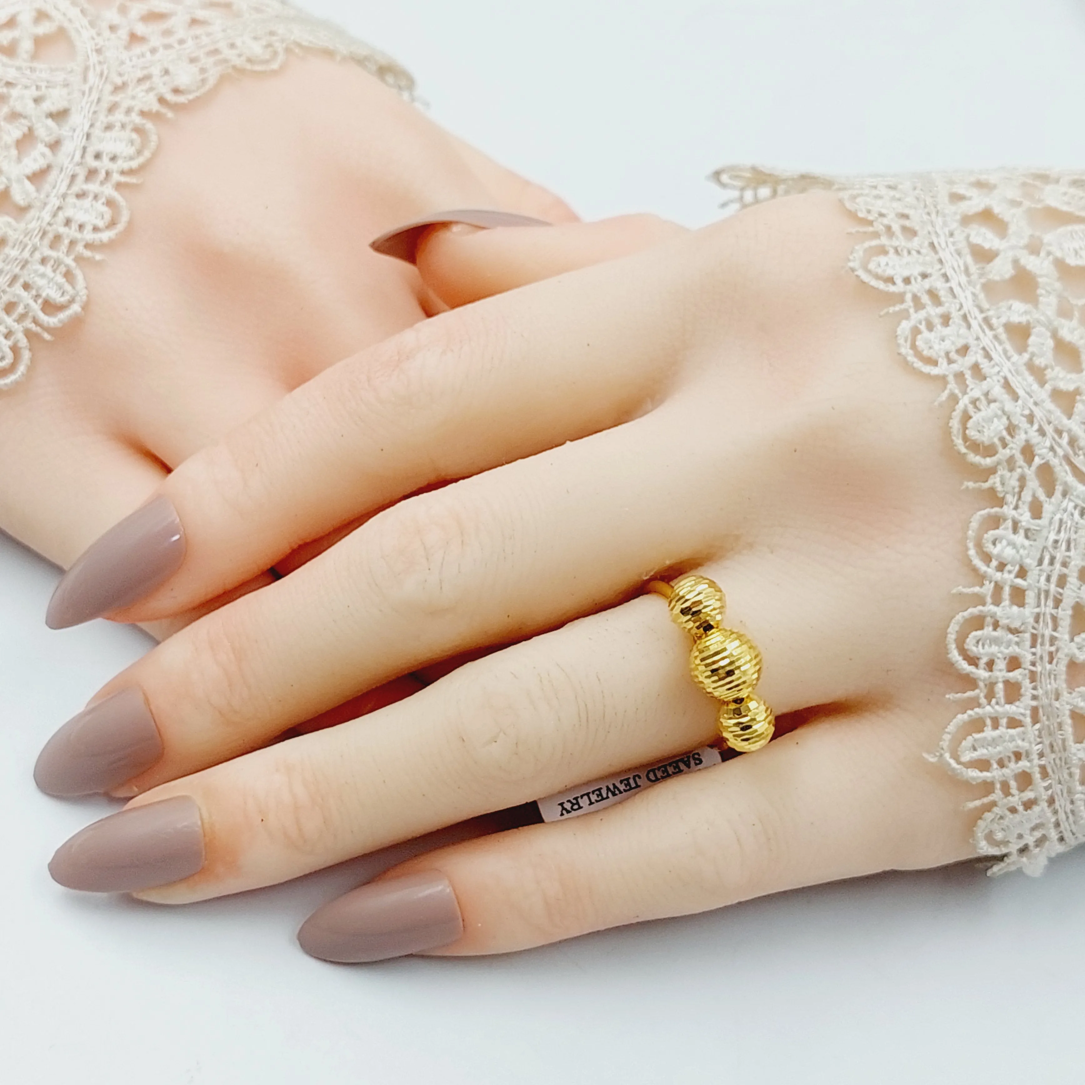 Balls Ring