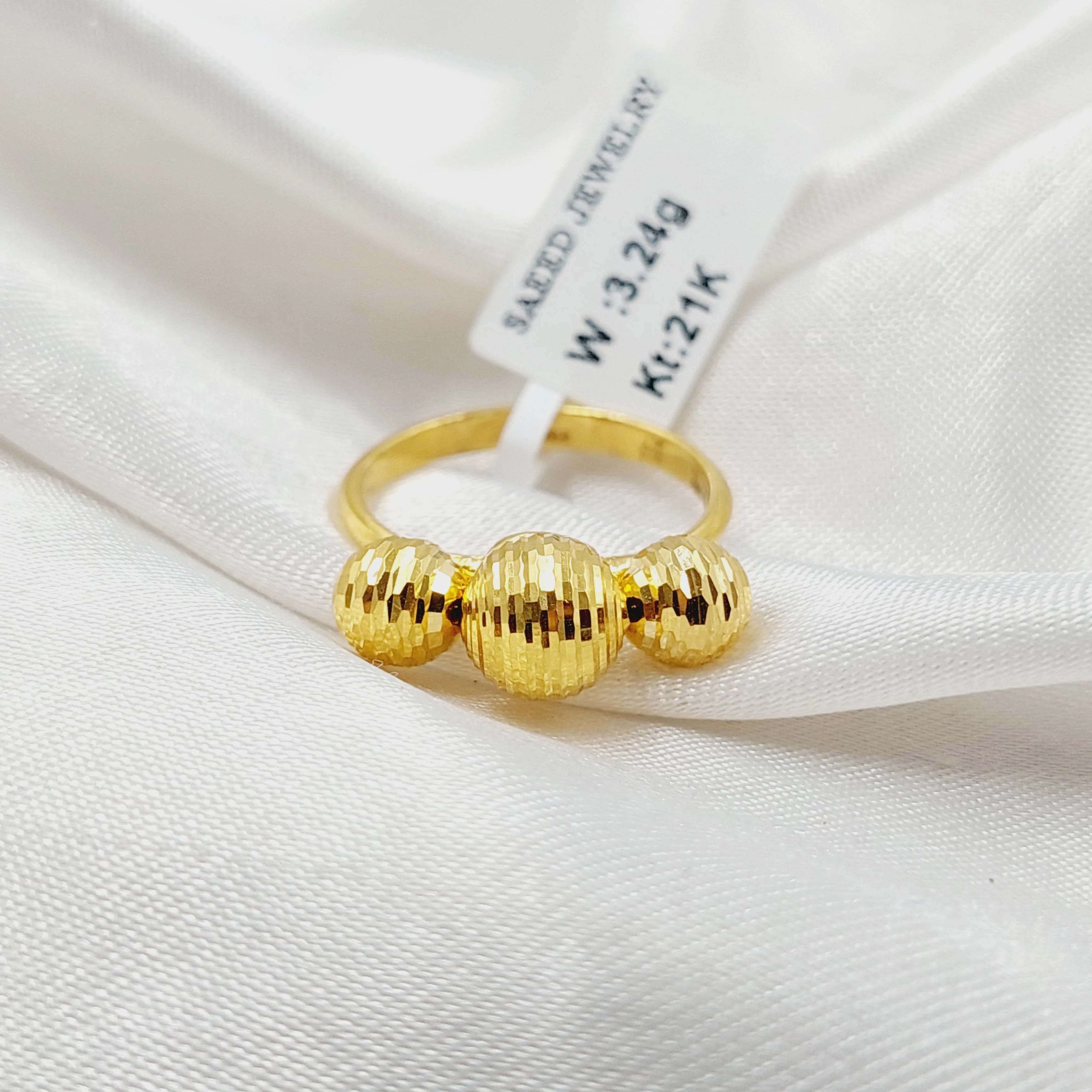 Balls Ring