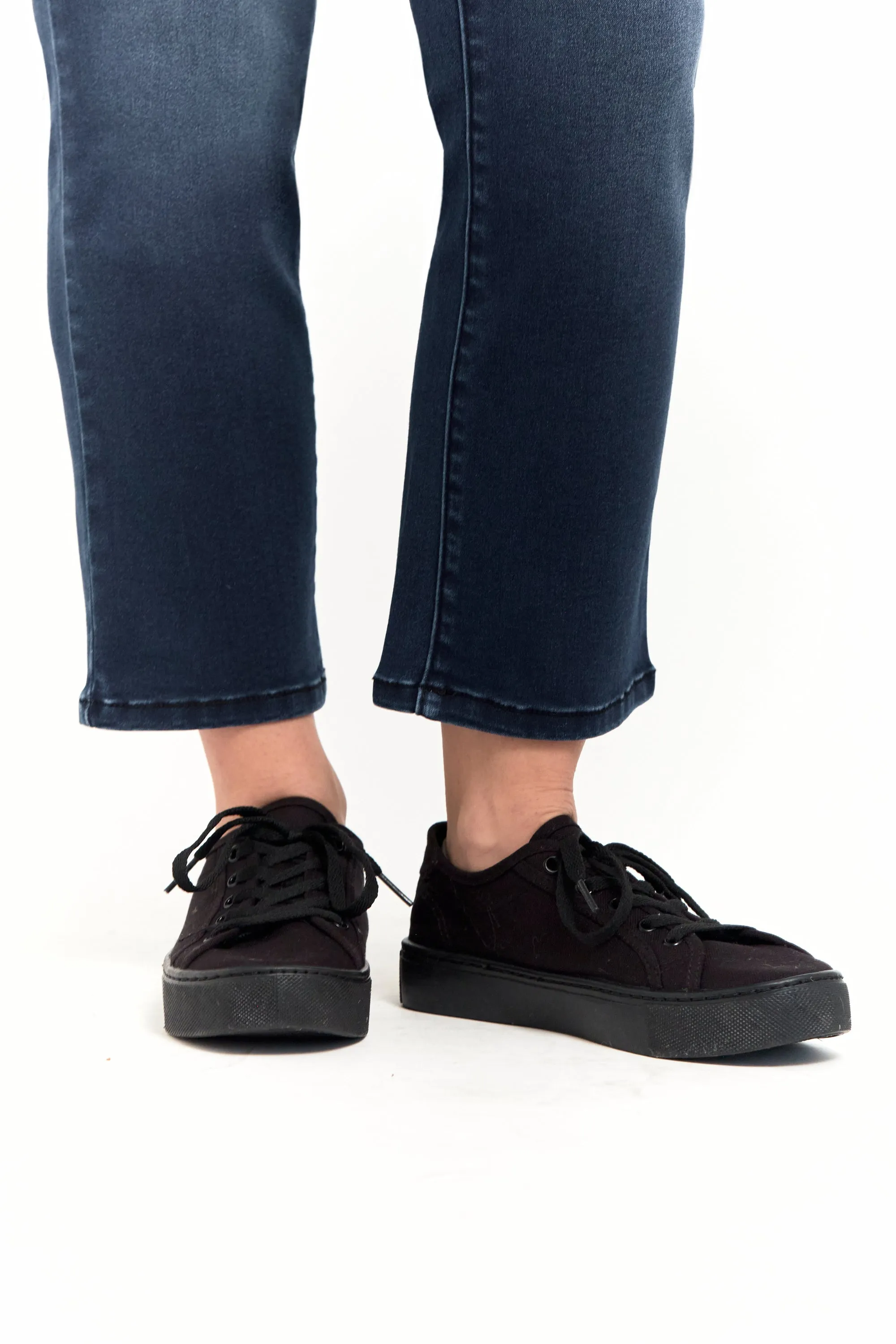 Petite Better Butter Crop Slim Straight in Lanie