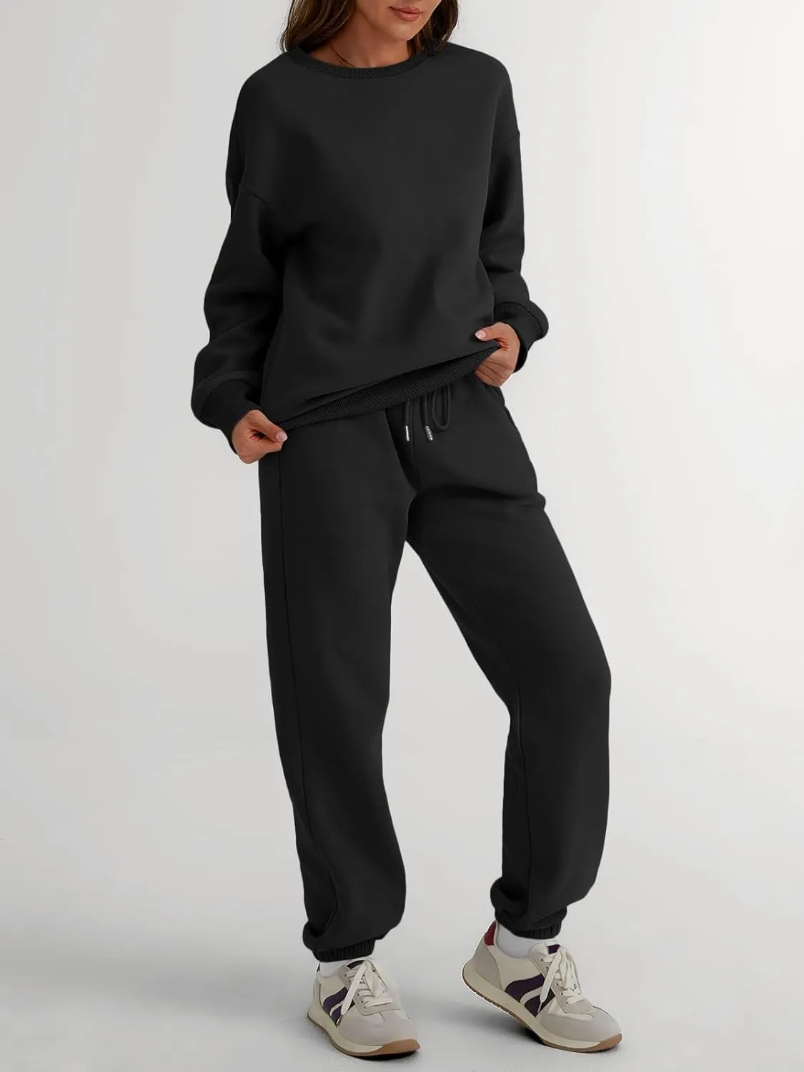 Trendy Queen Sweatsuits Women 2 Piece Outfits Two Piece Crewneck Sweatshirts Sets Lounge Fall Sweatpants 2025 Tracksuits